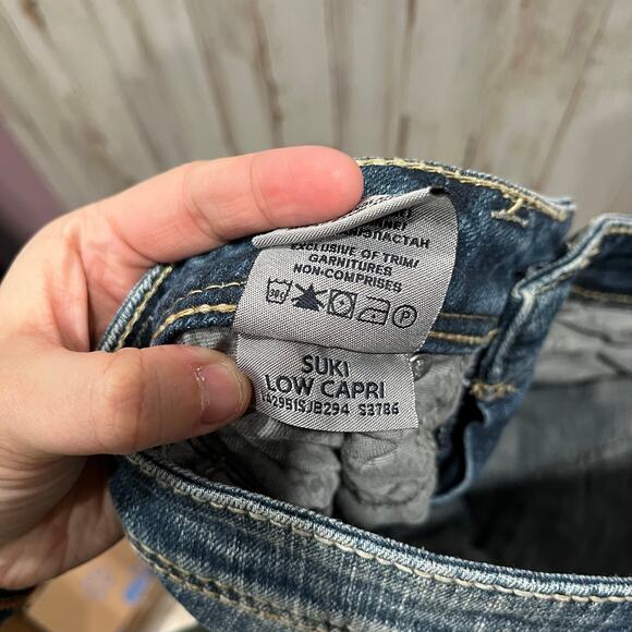 Silver Suki Low Rise Cropped Jeans Stitched Distressed Womens Size 26 - Picture 7 of 10